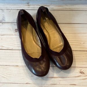 Banana Republic maroon flats